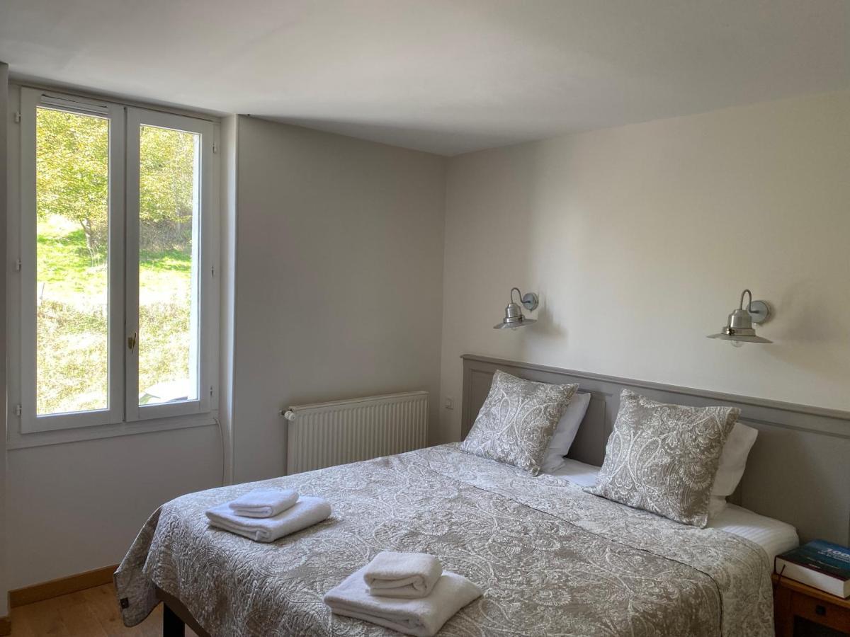 Saint-Alban-de-Montbel Les Lodges Du Lac מראה חיצוני תמונה