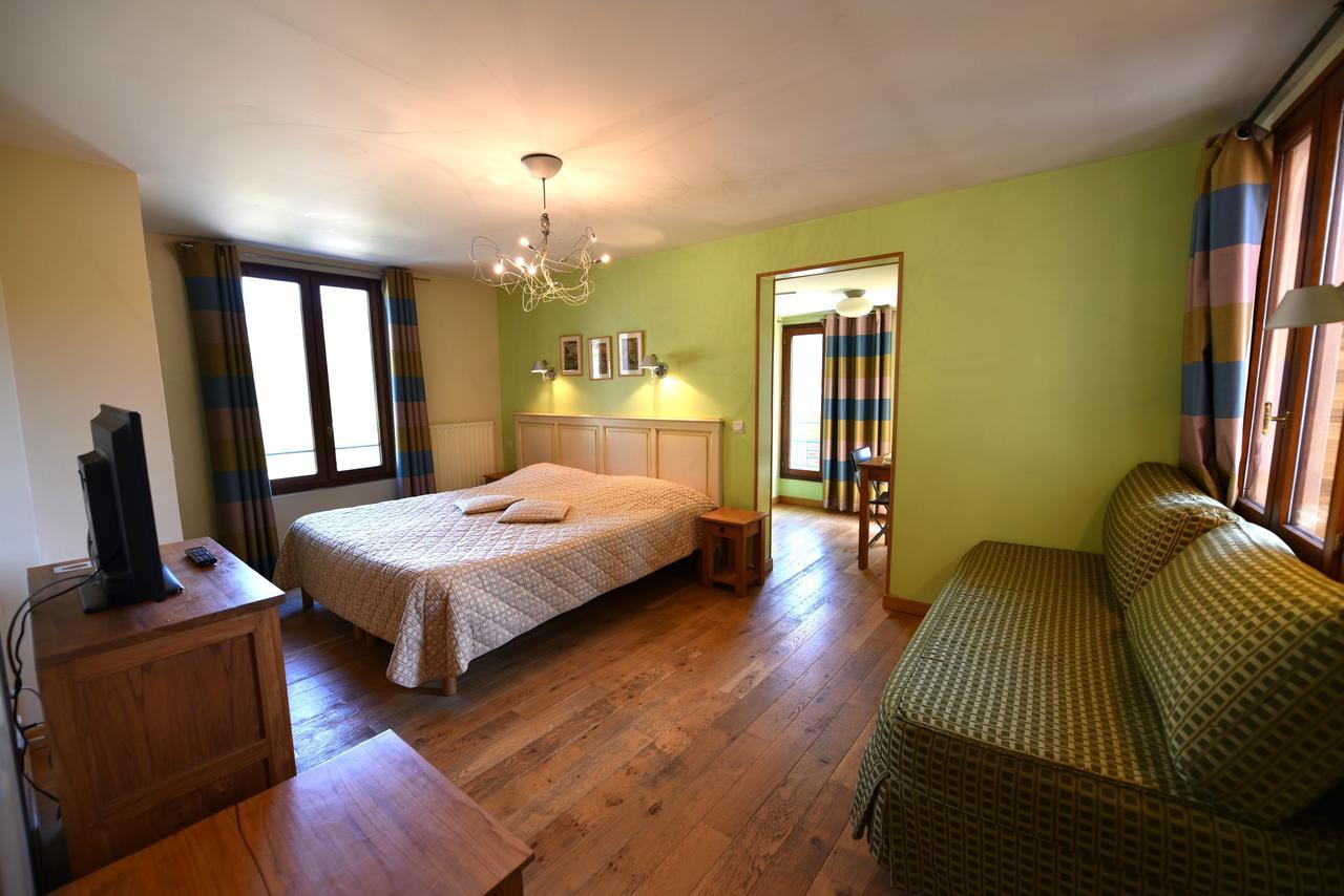 Saint-Alban-de-Montbel Les Lodges Du Lac מראה חיצוני תמונה